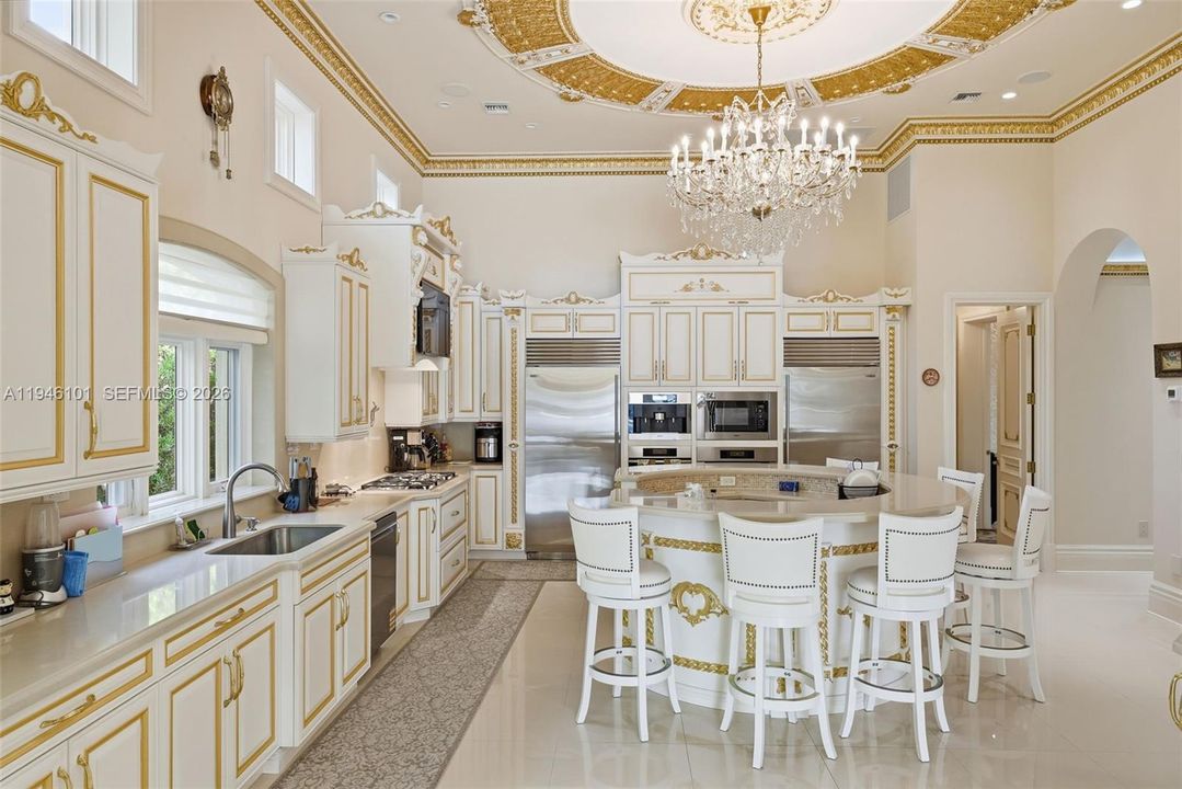 For Sale: $21,900,000 (7 beds, 6 baths, 8197 Square Feet)