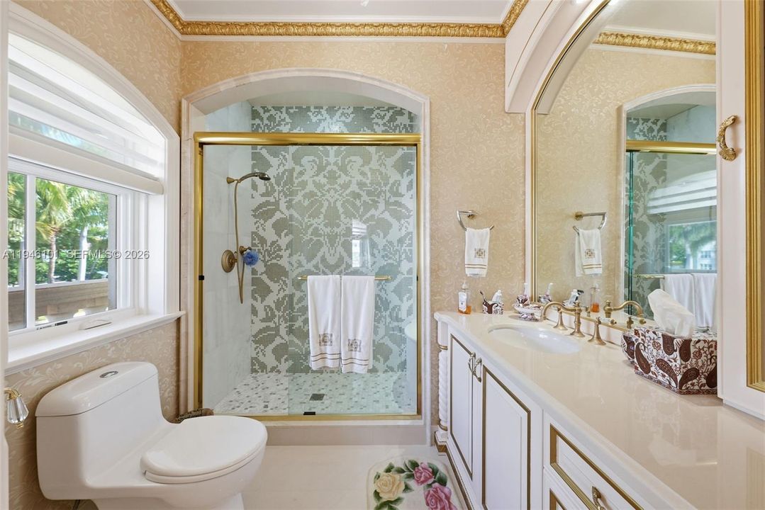 For Sale: $21,900,000 (7 beds, 6 baths, 8197 Square Feet)