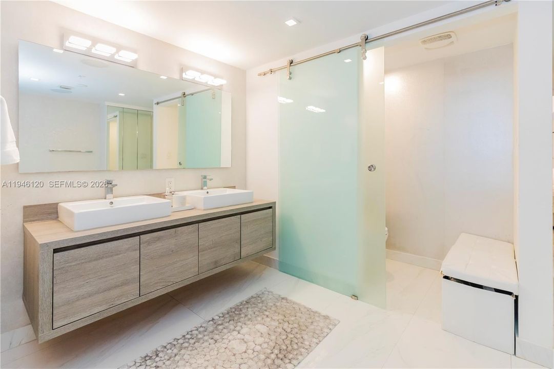 For Sale: $1,119,000 (3 beds, 2 baths, 1705 Square Feet)