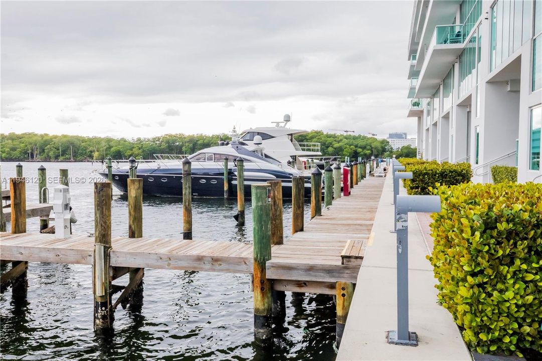 For Sale: $1,119,000 (3 beds, 2 baths, 1705 Square Feet)