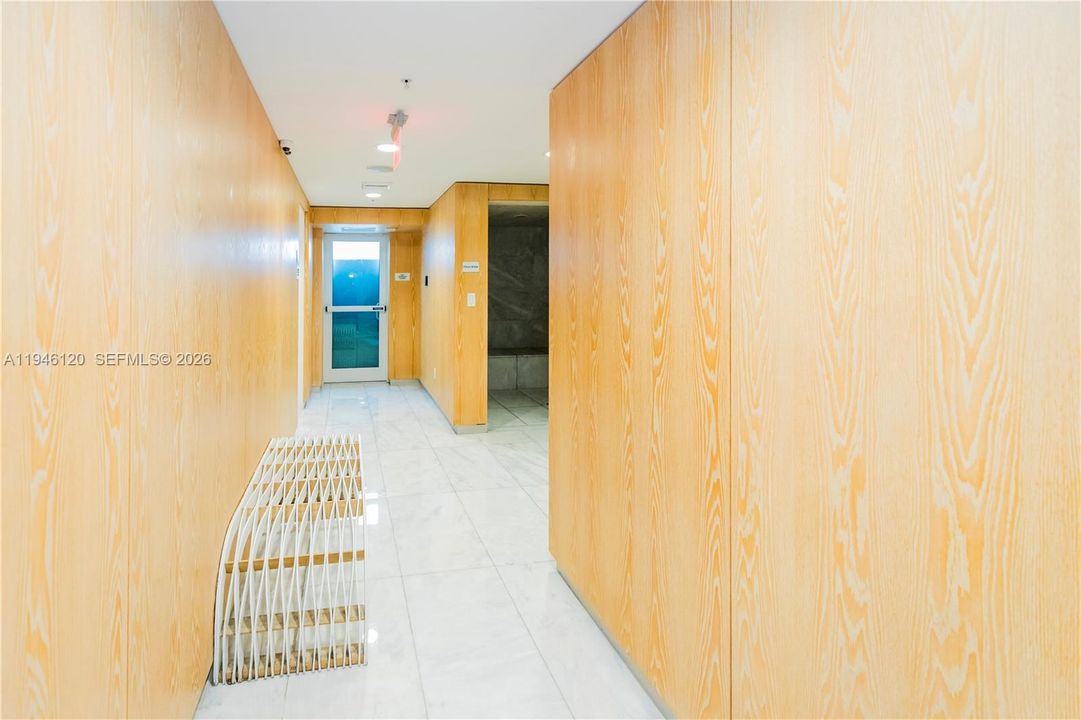For Sale: $1,119,000 (3 beds, 2 baths, 1705 Square Feet)