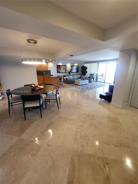 Recently Sold: $1,650,000 (2 beds, 2 baths, 1882 Square Feet)