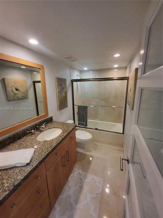 Recently Sold: $1,650,000 (2 beds, 2 baths, 1882 Square Feet)