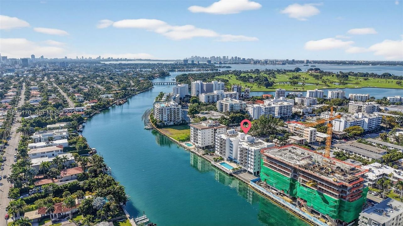На продажу: $673,500 (2 спален, 2 ванн, 1398 Квадратных фут)