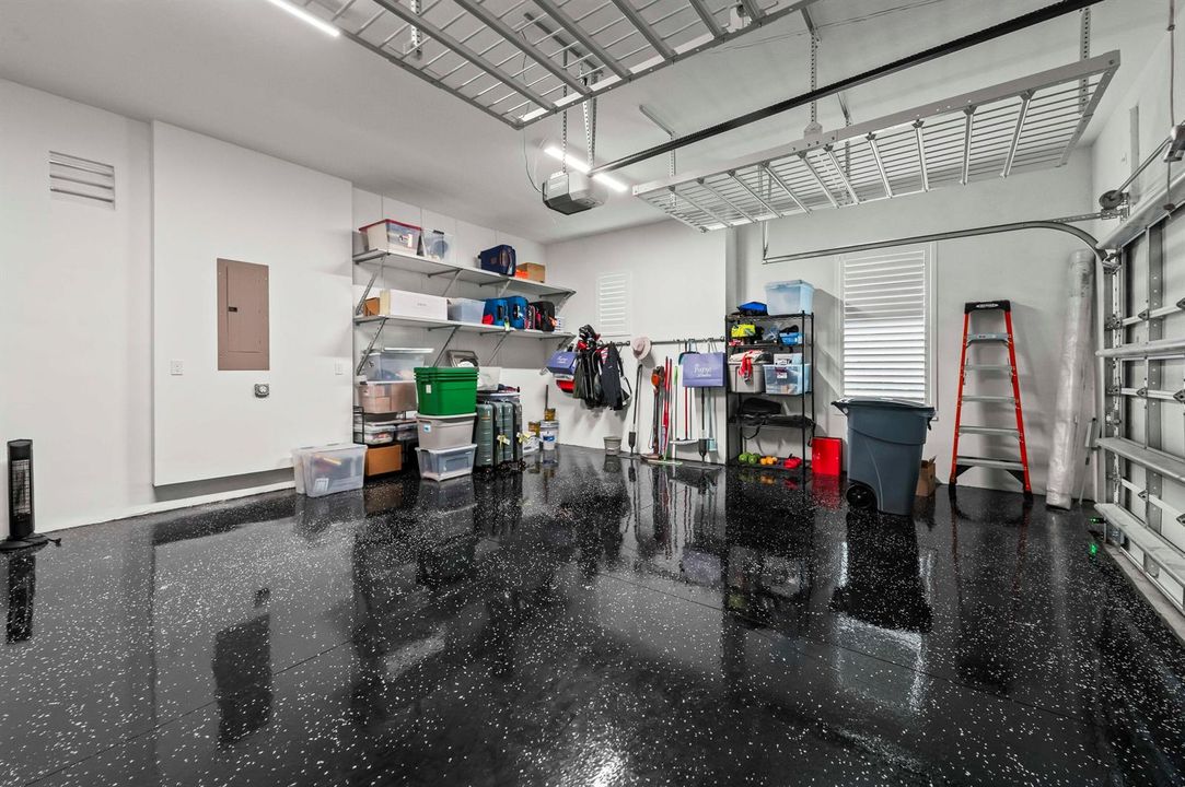 42 Garage 01