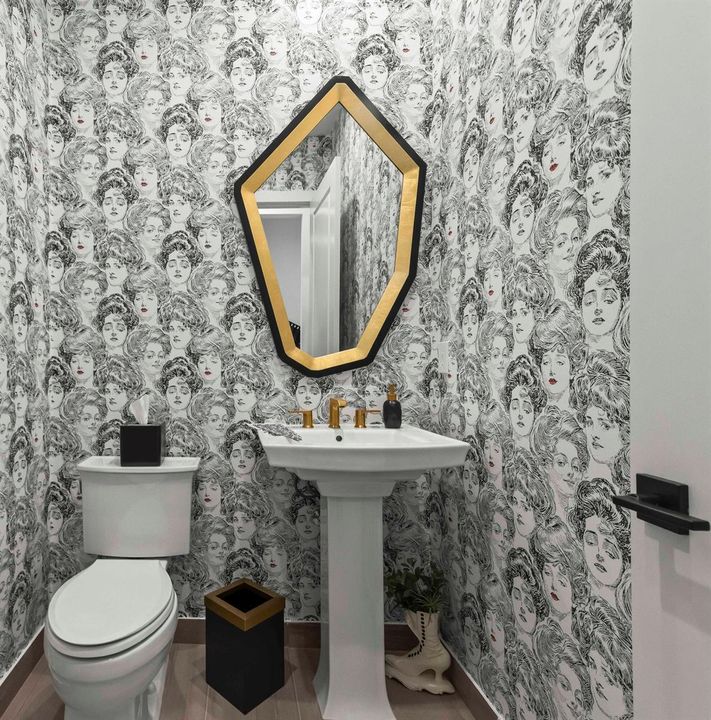 14 Bathroom 02a