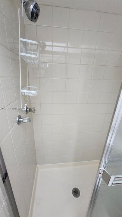 Active With Contract: $100,000 (2 beds, 2 baths, 865 Square Feet)