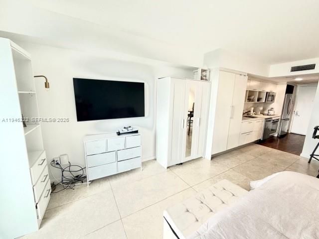 For Sale: $350,000 (0 beds, 1 baths, 449 Square Feet)