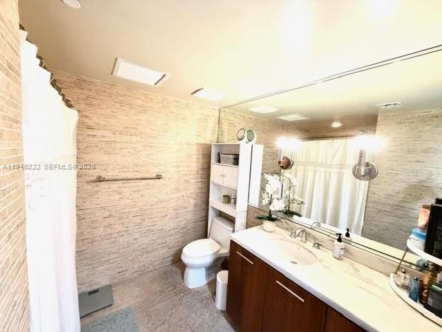 For Sale: $350,000 (0 beds, 1 baths, 449 Square Feet)