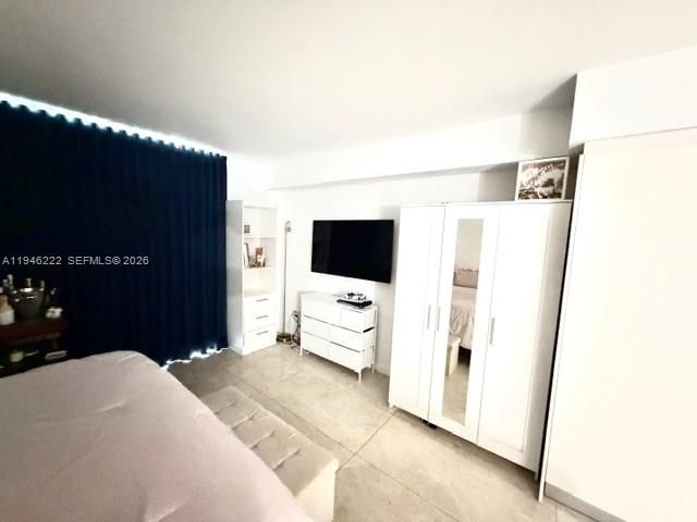 For Sale: $350,000 (0 beds, 1 baths, 449 Square Feet)