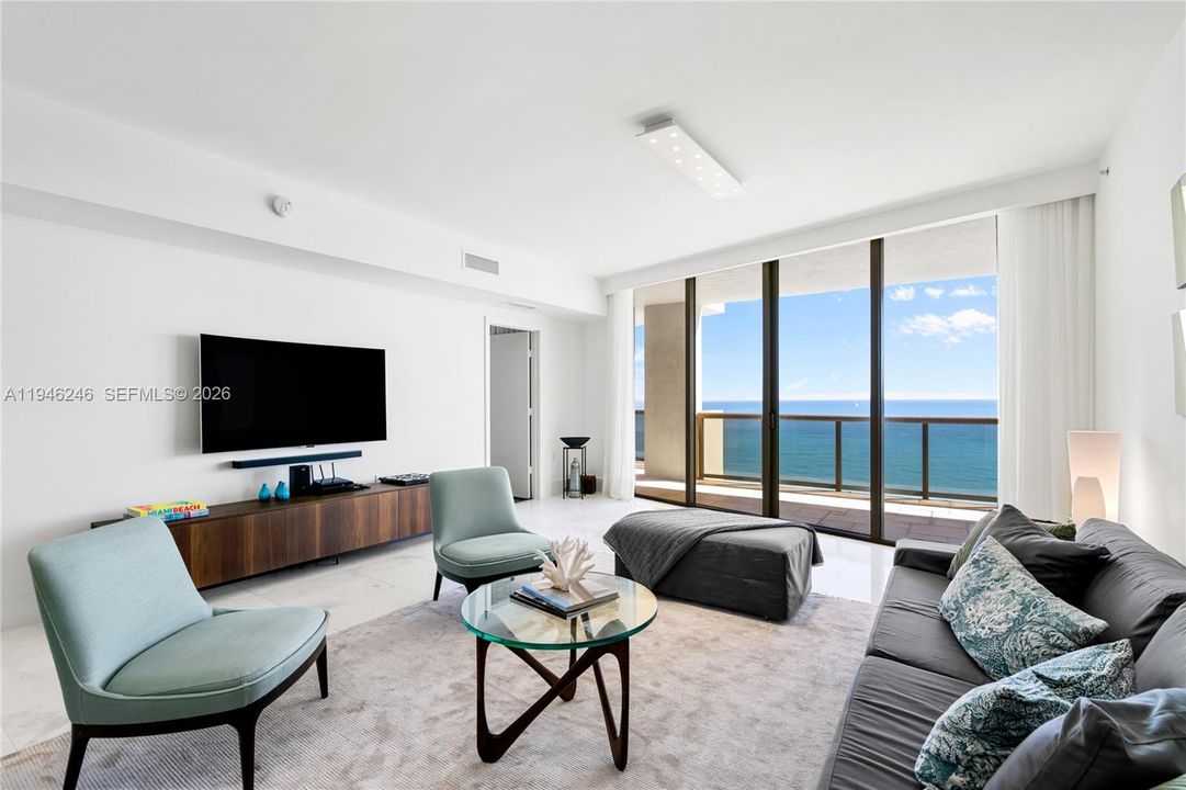 For Sale: $2,100,000 (3 beds, 3 baths, 2383 Square Feet)