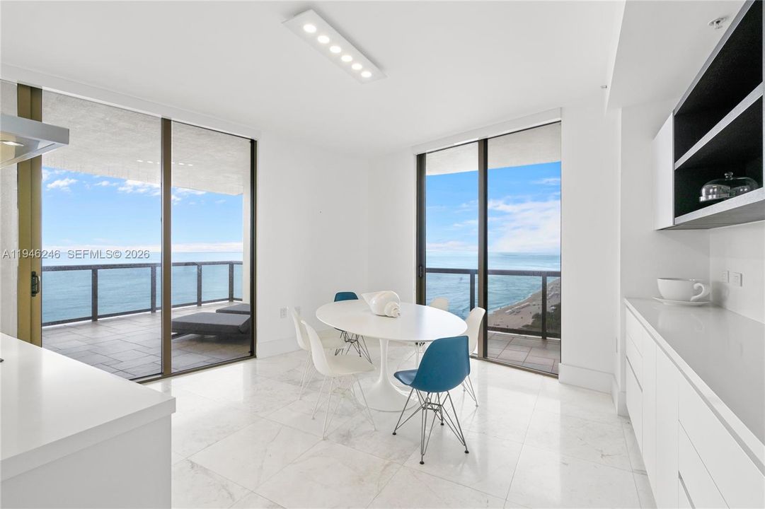 For Sale: $2,100,000 (3 beds, 3 baths, 2383 Square Feet)
