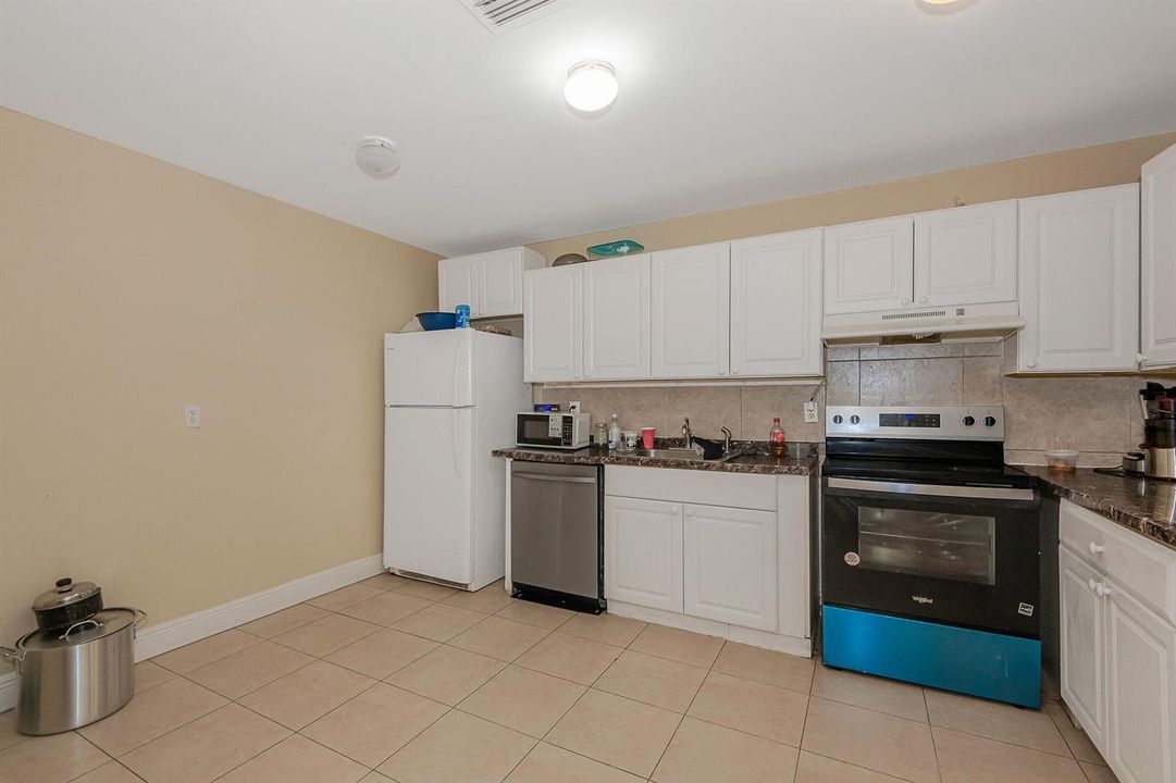 4063-65 SW 51st St_Final Pictures_045