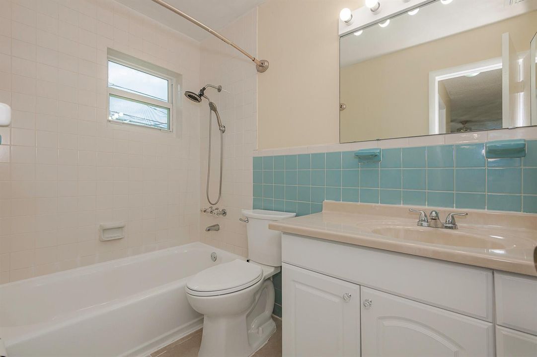 4063-65 SW 51st St_Final Pictures_012