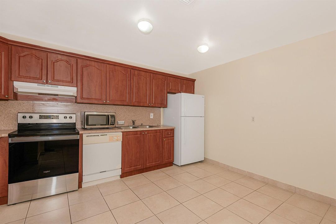 4063-65 SW 51st St_Final Pictures_006
