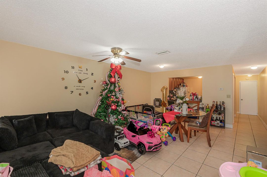 4063-65 SW 51st St_Final Pictures_031