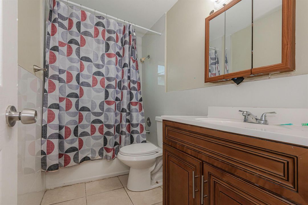 4063-65 SW 51st St_Final Pictures_053