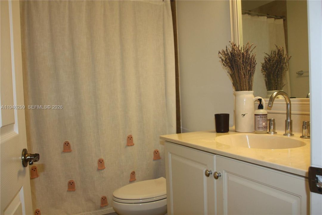 For Sale: $435,000 (3 beds, 2 baths, 1826 Square Feet)