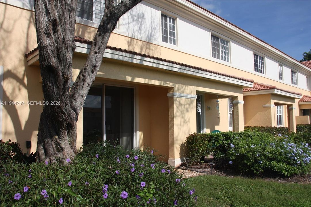 For Sale: $435,000 (3 beds, 2 baths, 1826 Square Feet)