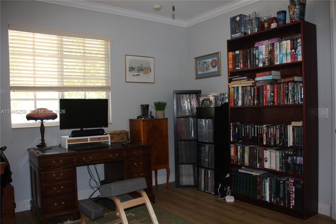 For Sale: $435,000 (3 beds, 2 baths, 1826 Square Feet)