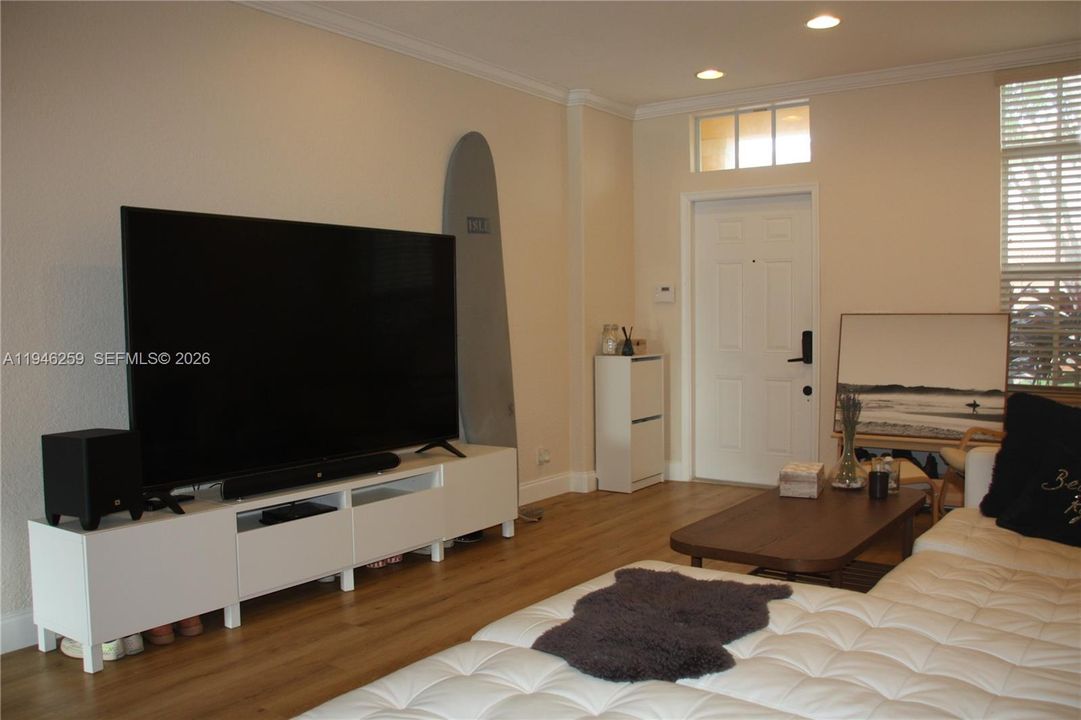 For Sale: $435,000 (3 beds, 2 baths, 1826 Square Feet)