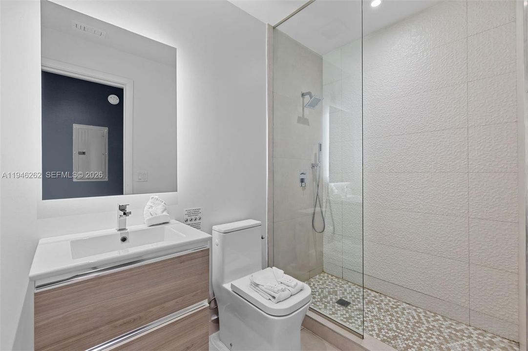 En Venta: $100,000 (2 camas, 2 baños, 809 Pies cuadrados)