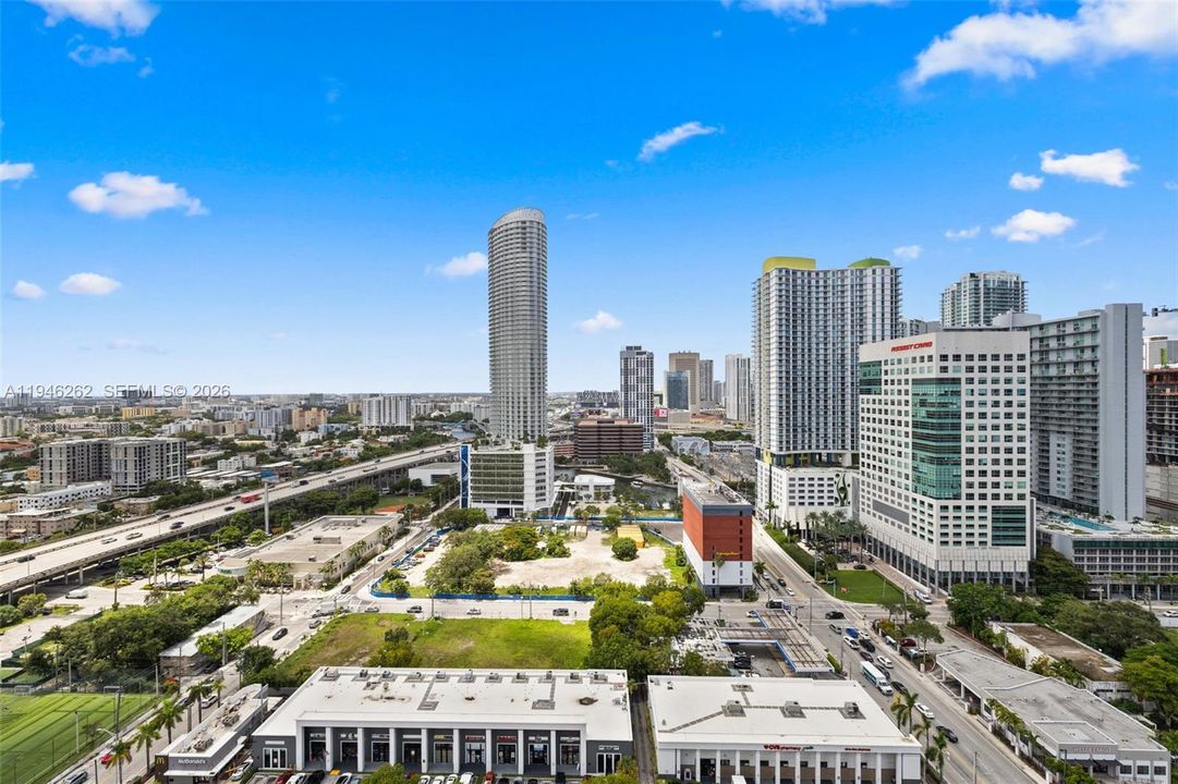 En Venta: $100,000 (2 camas, 2 baños, 809 Pies cuadrados)