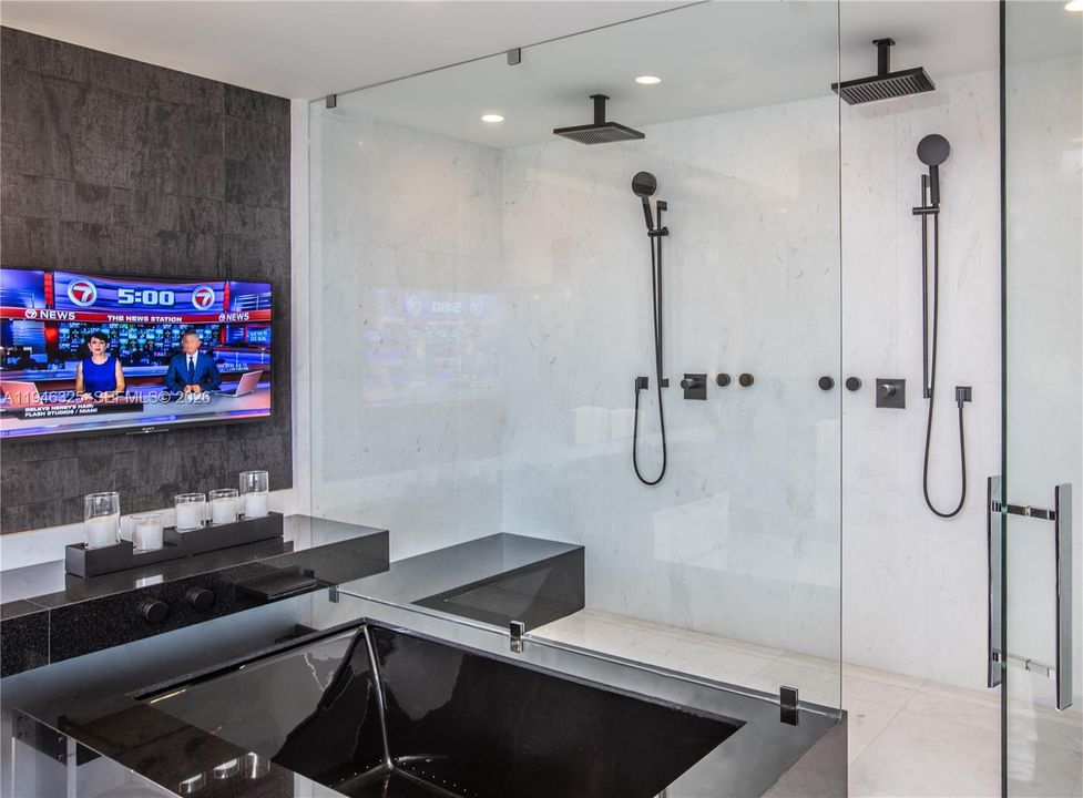 For Sale: $5,899,000 (3 beds, 4 baths, 3171 Square Feet)