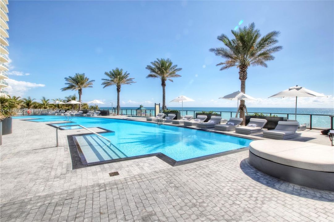 For Sale: $5,899,000 (3 beds, 4 baths, 3171 Square Feet)