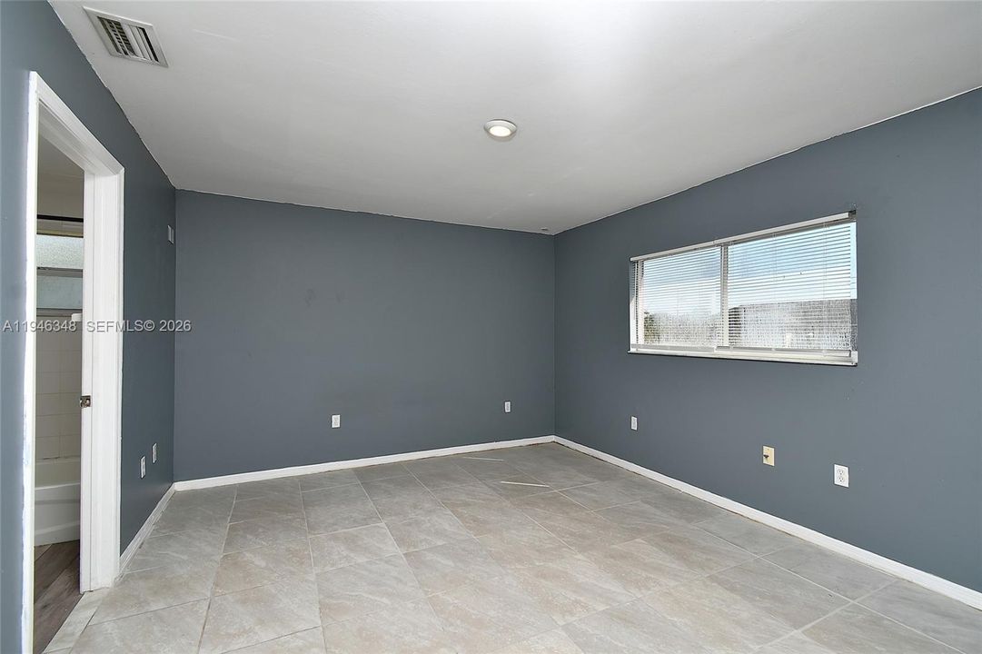 En Venta: $359,900 (0 camas, 0 baños, 1988 Pies cuadrados)