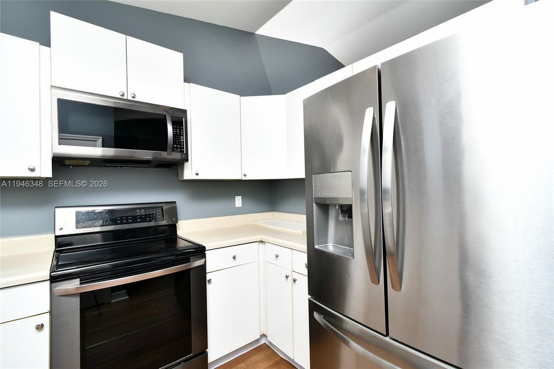 En Venta: $359,900 (0 camas, 0 baños, 1988 Pies cuadrados)