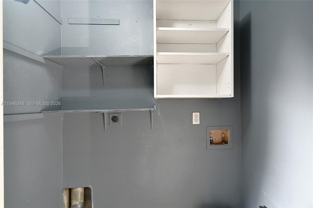 En Venta: $359,900 (0 camas, 0 baños, 1988 Pies cuadrados)