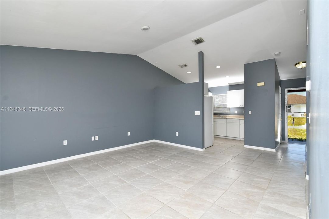 En Venta: $359,900 (0 camas, 0 baños, 1988 Pies cuadrados)