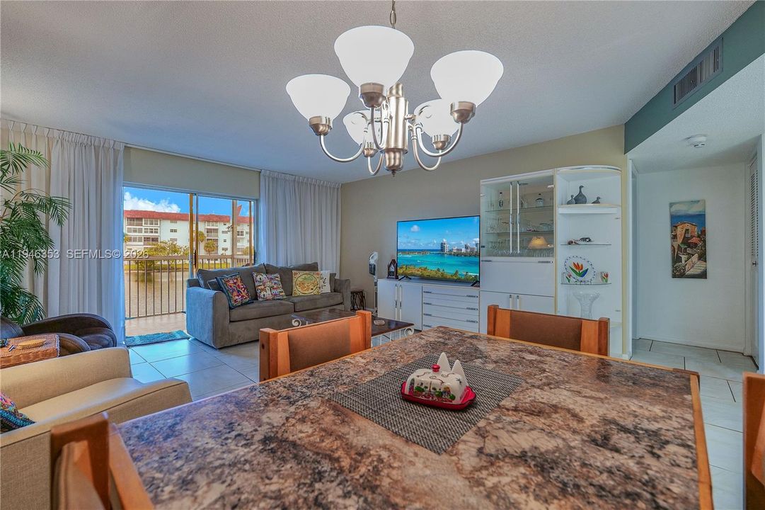 For Sale: $84,500 (1 beds, 1 baths, 928 Square Feet)