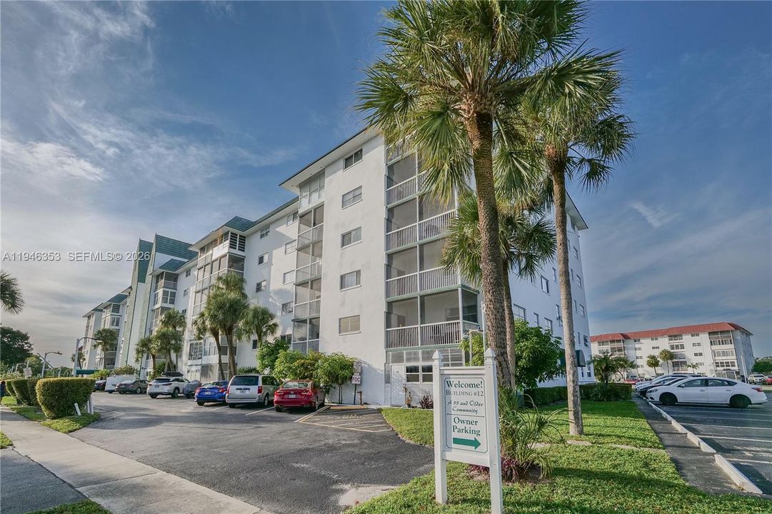 For Sale: $84,500 (1 beds, 1 baths, 928 Square Feet)
