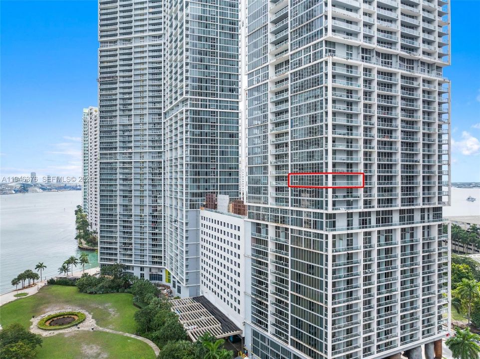 待售: $945,000 (2 贝兹, 2 浴室, 1286 平方英尺)