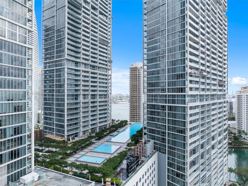 待售: $945,000 (2 贝兹, 2 浴室, 1286 平方英尺)