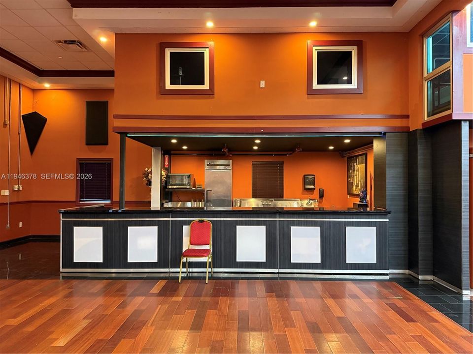 Food/beverage area for 5350 sqft space