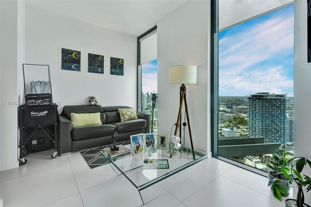 En Venta: $570,000 (1 camas, 1 baños, 833 Pies cuadrados)