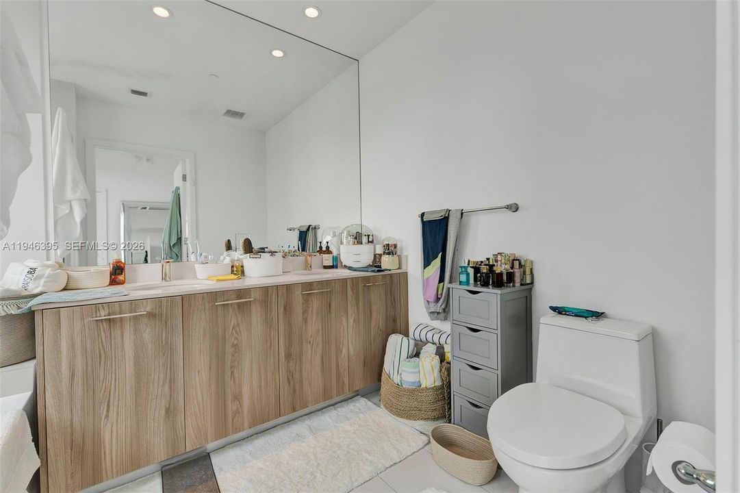 En Venta: $570,000 (1 camas, 1 baños, 833 Pies cuadrados)