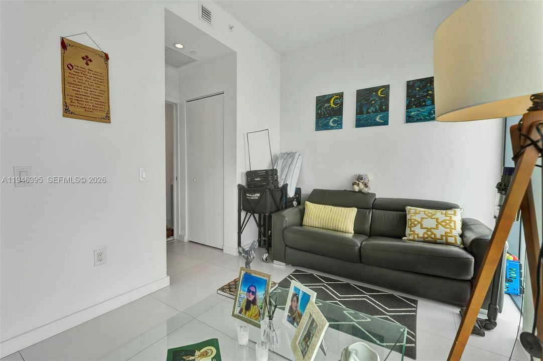 En Venta: $570,000 (1 camas, 1 baños, 833 Pies cuadrados)