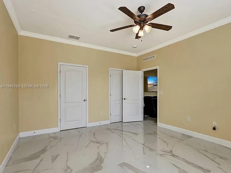 En Renta: $4,500 (6 camas, 4 baños, 3916 Pies cuadrados)