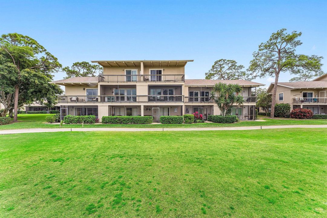 032-9179SoutheastRiverfrontTerrace-F-Teq