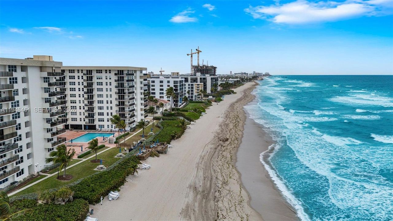 En Venta: $799,000 (2 camas, 2 baños, 1200 Pies cuadrados)