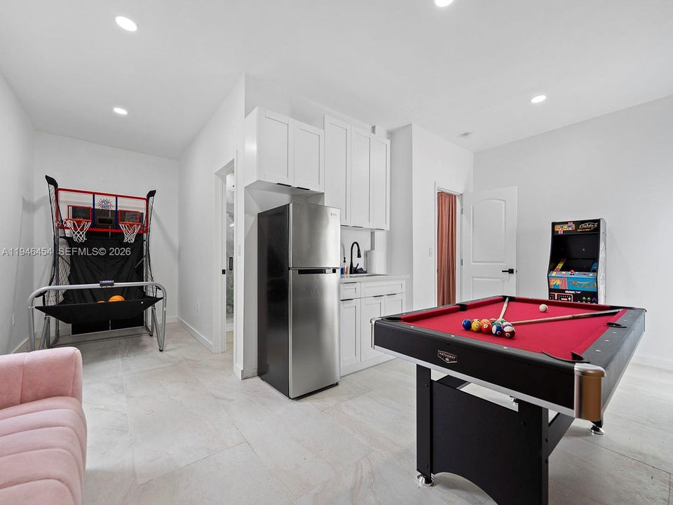 For Sale: $1,595,000 (0 beds, 0 baths, 2457 Square Feet)