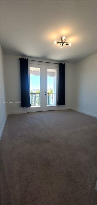 For Sale: $508,000 (4 beds, 3 baths, 2500 Square Feet)