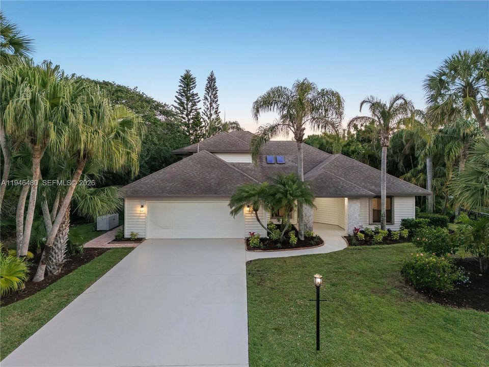 Vendido Recientemente: $1,100,000 (3 camas, 2 baños, 2543 Pies cuadrados)