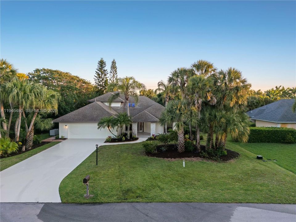 Vendido Recientemente: $1,100,000 (3 camas, 2 baños, 2543 Pies cuadrados)