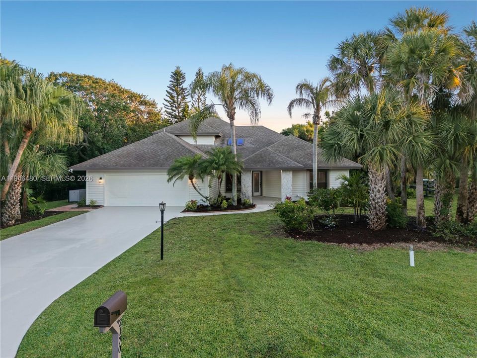 Vendido Recientemente: $1,100,000 (3 camas, 2 baños, 2543 Pies cuadrados)