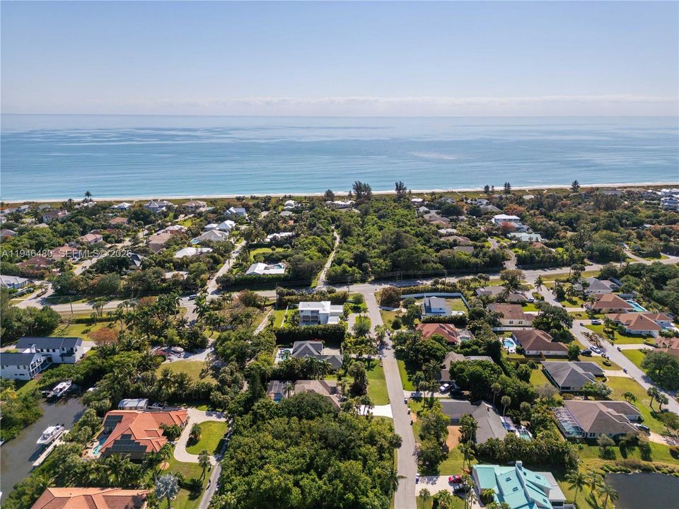 Vendido Recientemente: $1,100,000 (3 camas, 2 baños, 2543 Pies cuadrados)